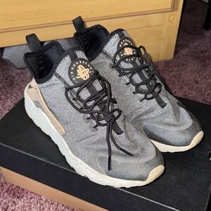Nike Air Huarache Run Ultra SE sneakers